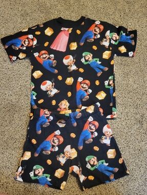 Mario Outfit sz 5-6